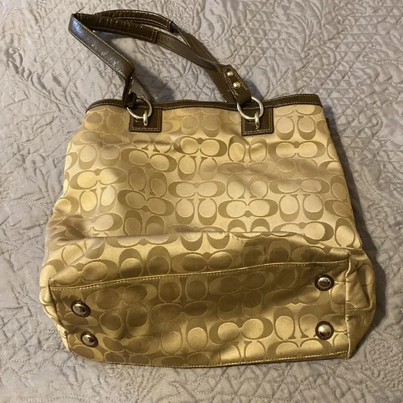 Coach Handbag - used - Picture 2 of 3